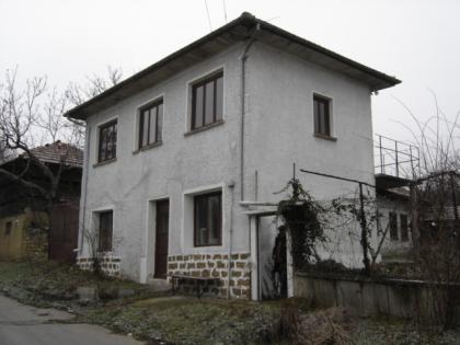 Property for sale near Lovech Bulgaria Ref. No 9084