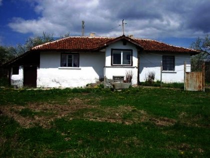 Traditional bulgarian house near Borovets. Ref. No 8416