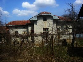 A spacious house with a huge garden in Veliko Tarnovo region. Ref. No 594293