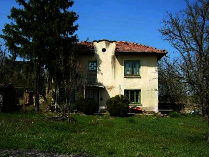 house in a peaceful village near Gabrovo Ref. No 591069