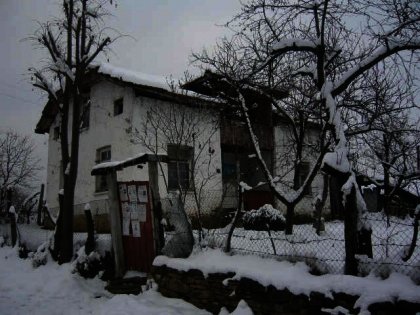 Secluded single-storey mountain house near Gabrovo Ref. No 59054