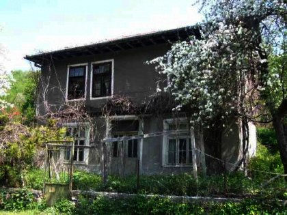 Spacious rural property near Gabrovo in Bulgaria Ref. No 59077
