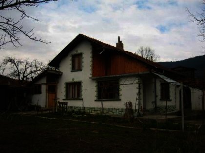 Spacious villa near Gabrovo at the foot of the mountain  Ref. No 59069