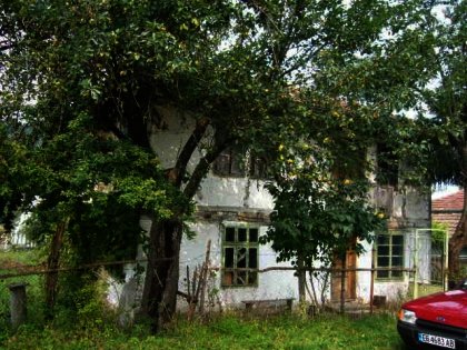 Traditional house near Troyan in need of restoration  Ref. No 593015