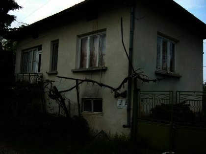 A solid two-storey bulgarian house for sale  Ref. No 592041