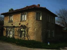 Spacious two-storey house for sale near Troyan Ref. No 593069