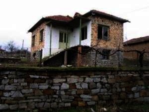 Property near Elhovo Buy house in Bulgaria Ref. No H0214