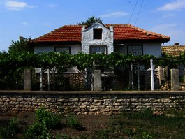 Bulgarian estate for sale. A Massive rural house near Shumen Ref. No H0282